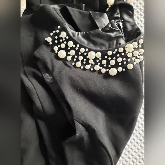 Calvin Klein black dress with pearl neckline - Picture 4 of 4